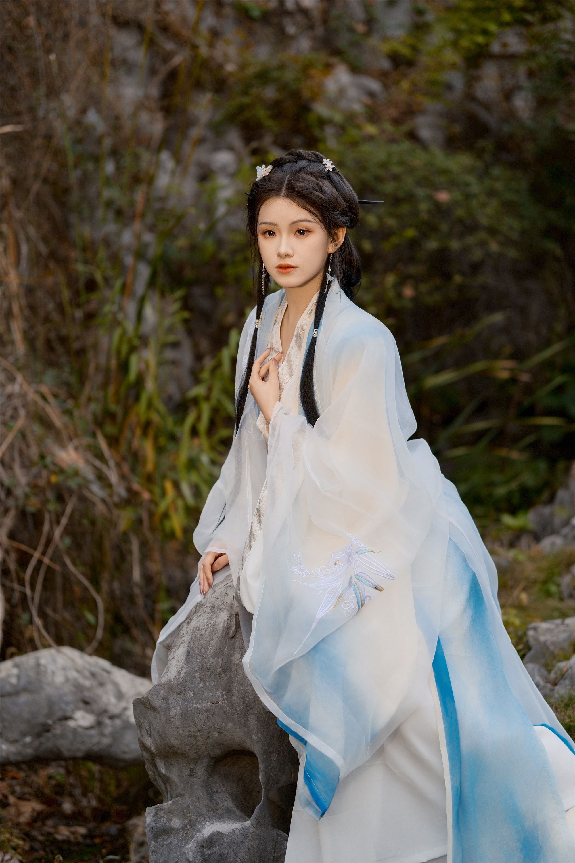 YITUYU艺图语 2025.01.24 秋意阑珊 悦璃